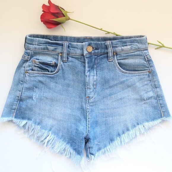 Blank NYC Blue Denim / Jean Medium-wash High Waist Raw Hem Shorts Size 26 - Picture 9 of 9